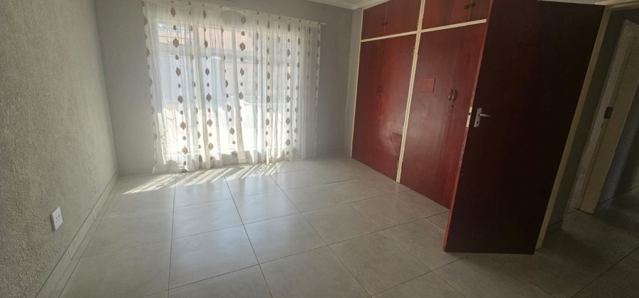 To Let 3 Bedroom Property for Rent in Safari Gardens North West